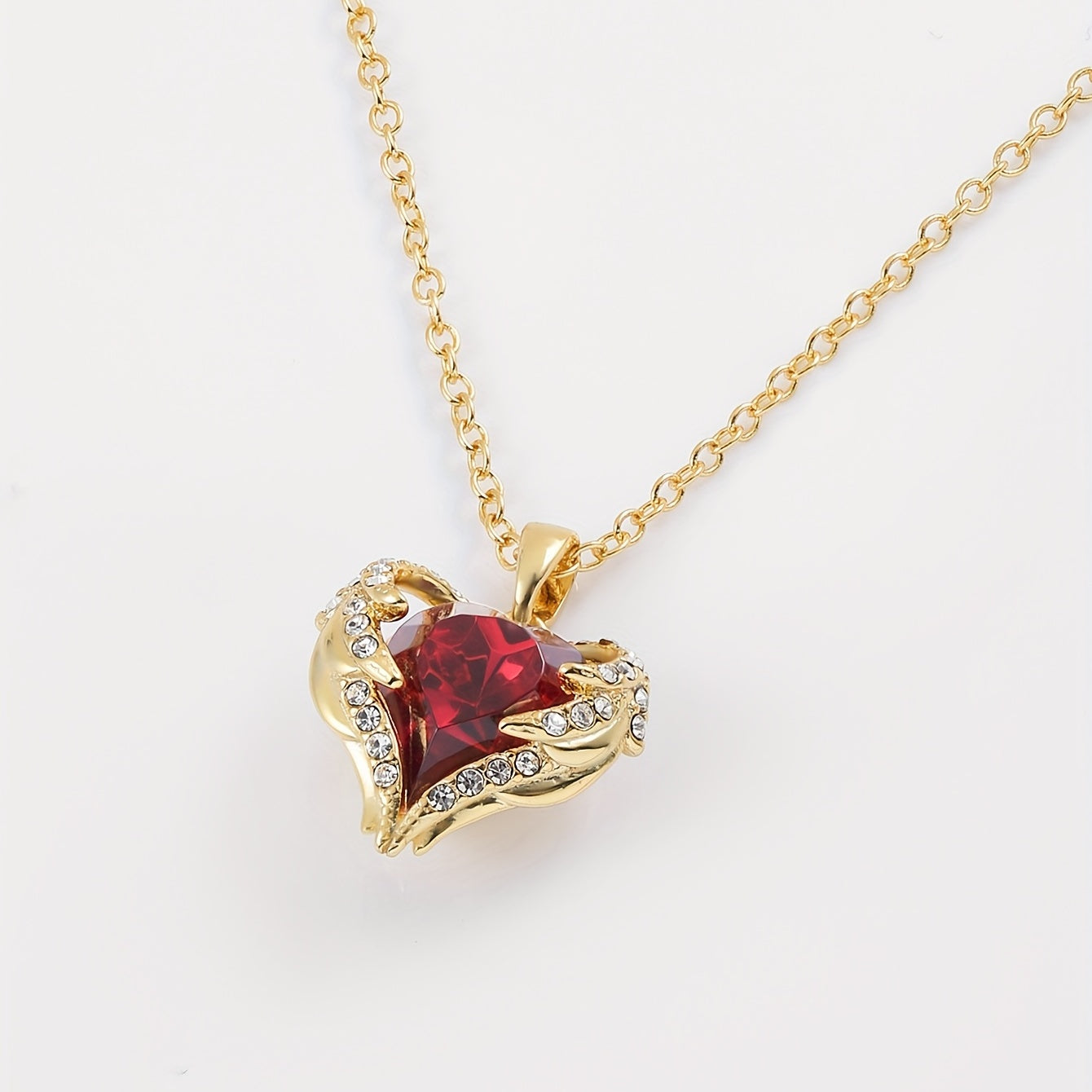 Gouden hartjes ketting met rode zirkonia – 18K Verguld